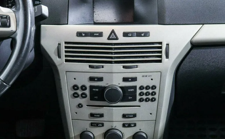 Opel Astra 1.6 Робот