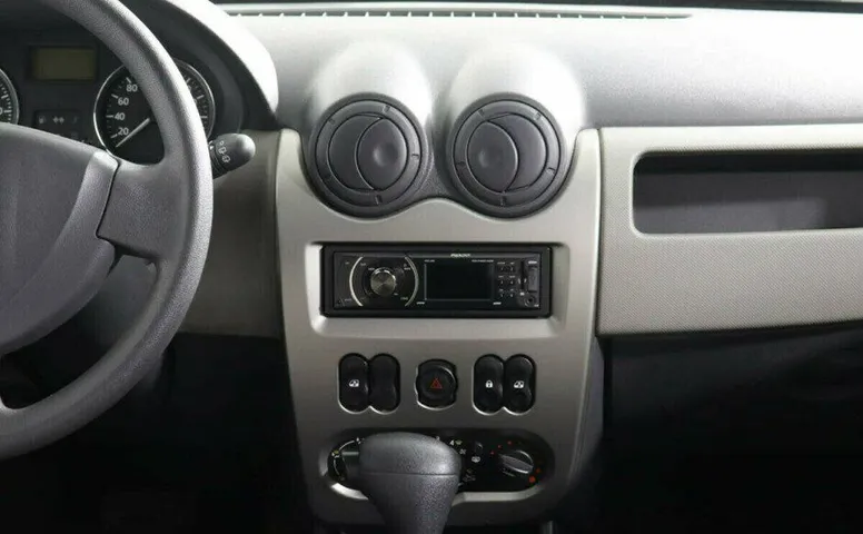 Renault Sandero 1.6 Автомат