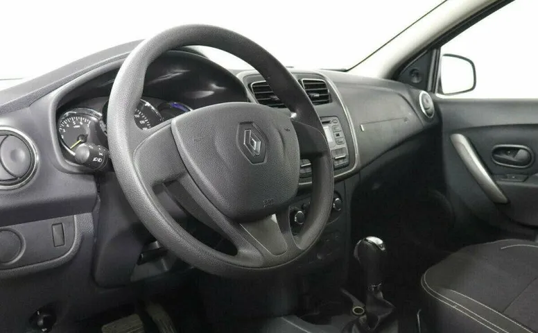 Renault Logan 1.6 Автомат
