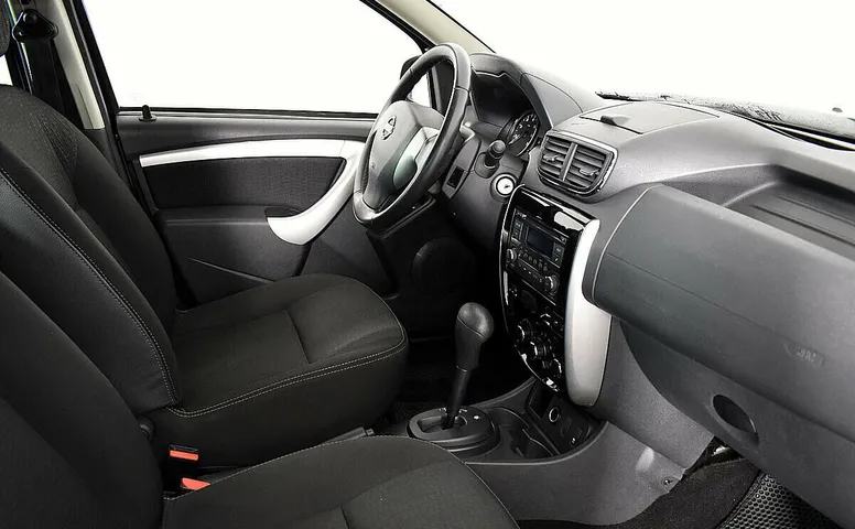 Nissan Terrano III (D10)