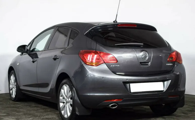 Opel Astra J