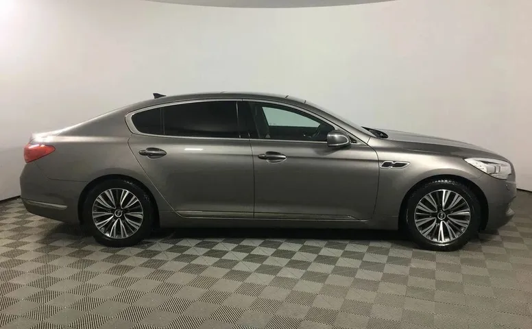 Kia quoris i рестайлинг