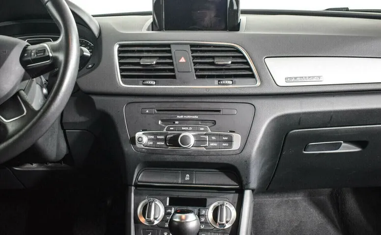 Audi Q3 I (8U)