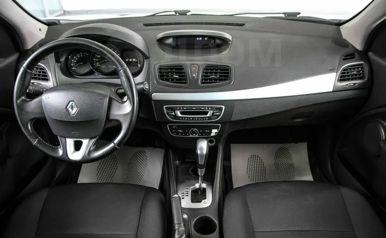 Renault Fluence, 1 поколение