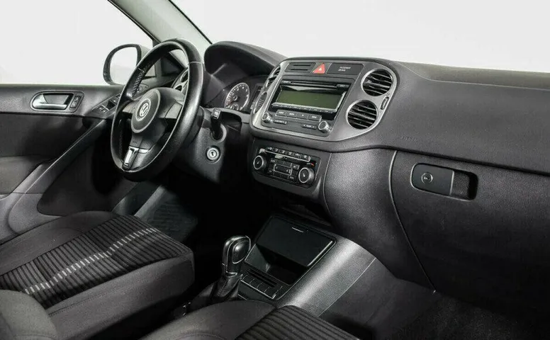 Volkswagen Tiguan 2.0 Автомат