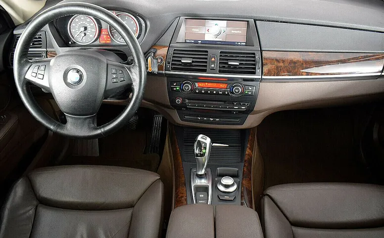 BMW X5 II (E70)