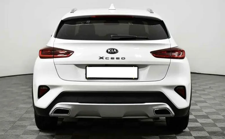 Kia xceed робот 2021 с пробегом 7 300 км