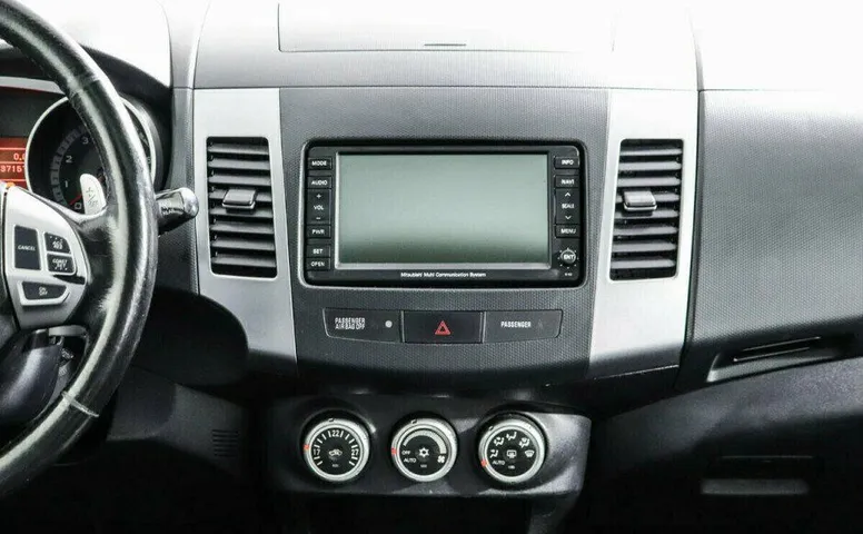 Mitsubishi Outlander 2.4 Вариатор