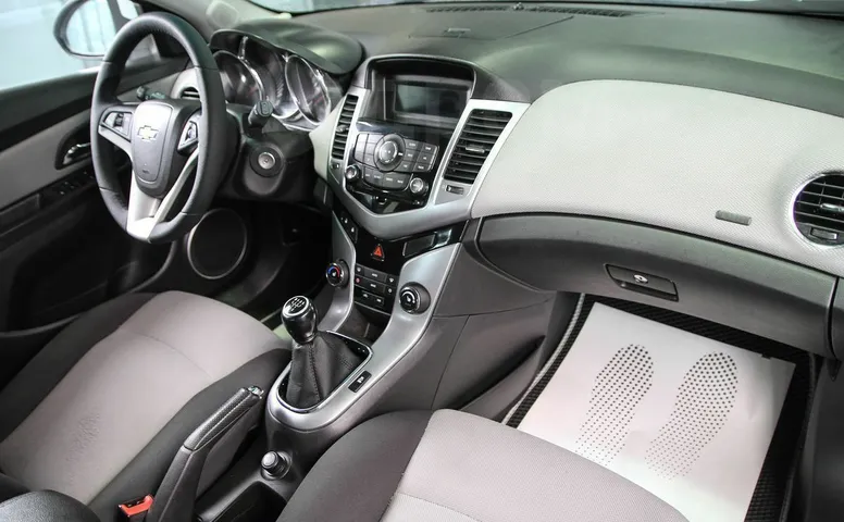 Chevrolet Cruze, 1 поколение