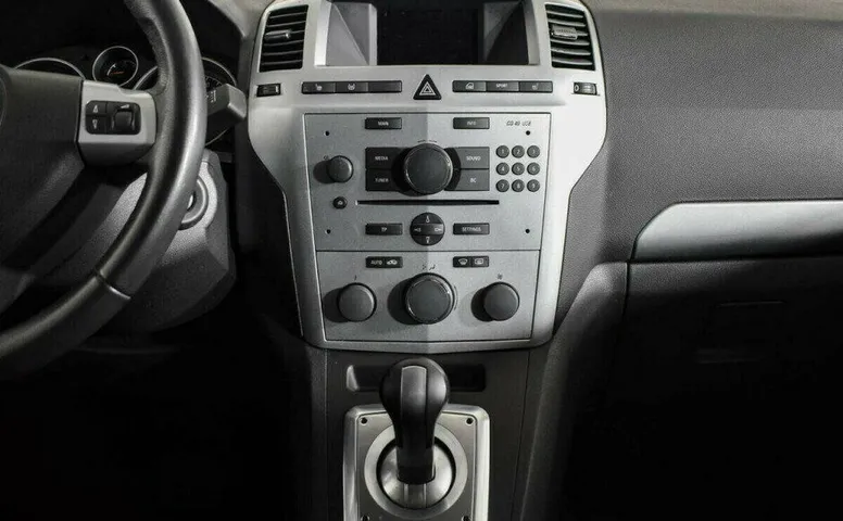 Opel Zafira 1.8 Робот
