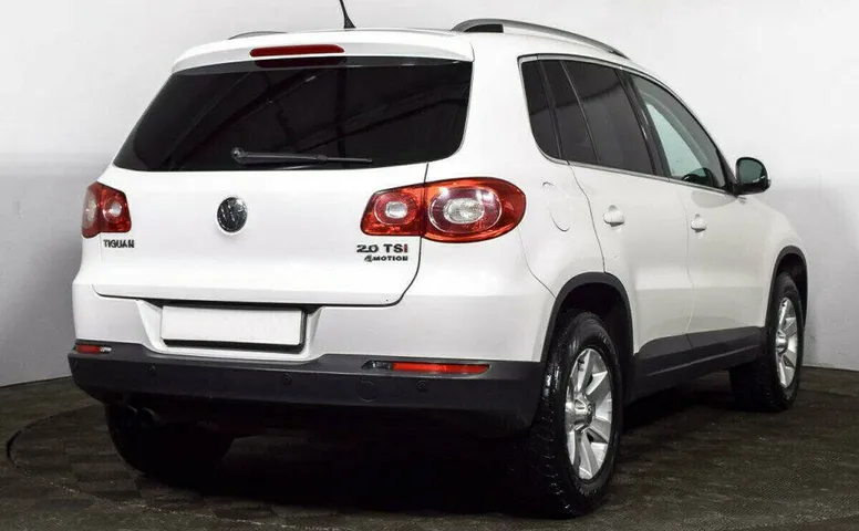 Volkswagen Tiguan 2.0 Автомат