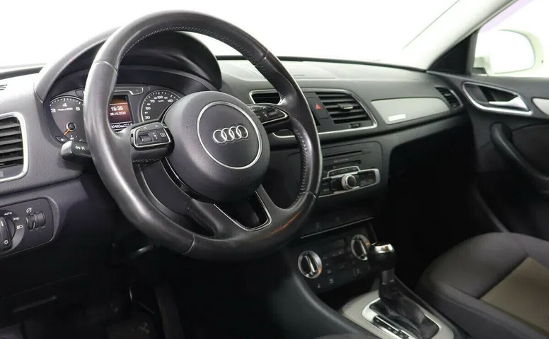 Audi Q3 I (8U)