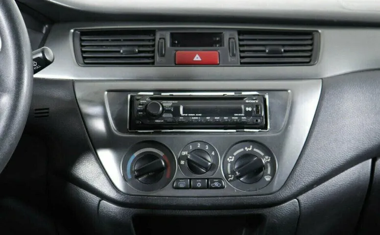 Mitsubishi Lancer 1.6 Механика