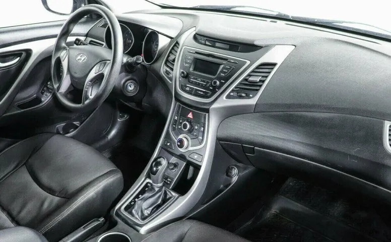Hyundai Elantra 1.6 Автомат