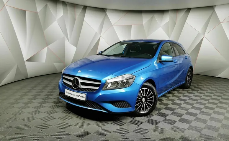 Mercedes-Benz A-Класс 180 7G-DCT (122 л.с.) Синий
