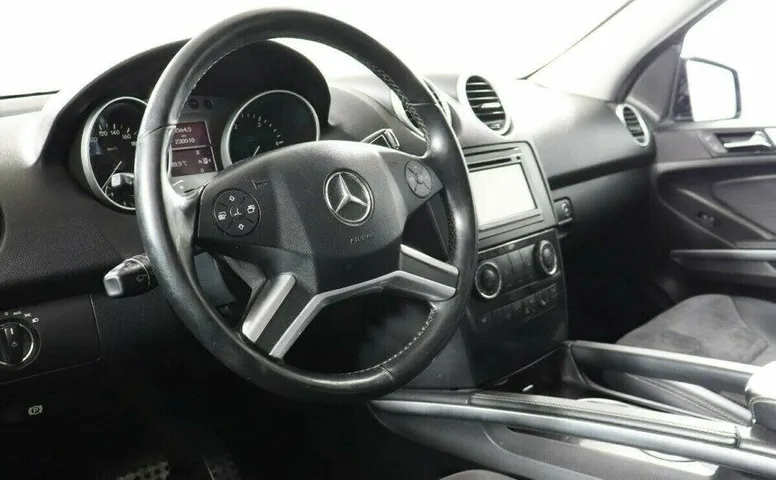 Mercedes-Benz M-Класс 3.0 Автомат