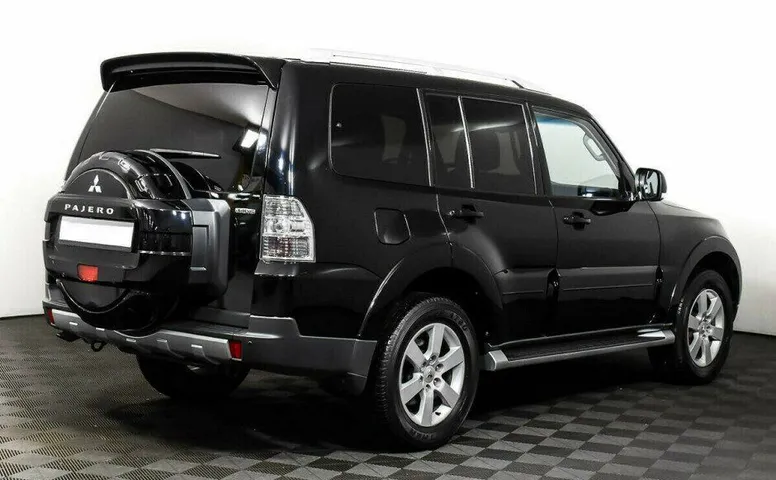 Mitsubishi Pajero 3.8 Автомат