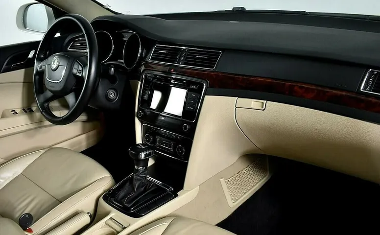 Skoda Superb II