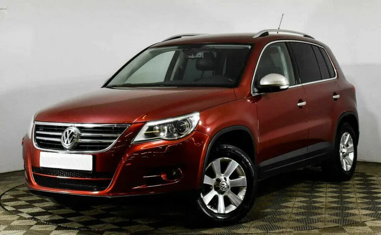 Volkswagen Tiguan 2.0 Автомат