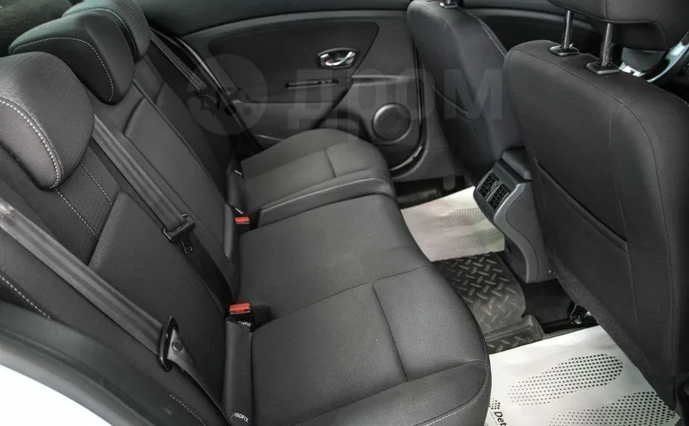Renault Fluence, 1 поколение