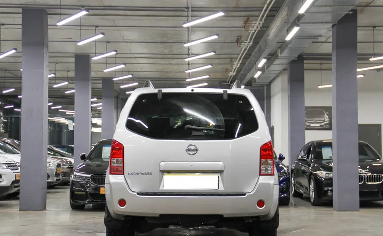 Nissan Pathfinder III