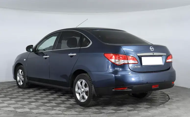 Nissan Almera