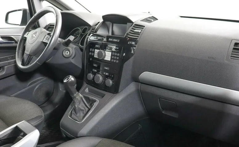 Opel Zafira B Рестайлинг