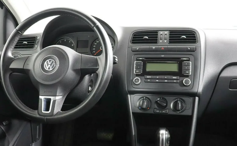 Volkswagen Polo V