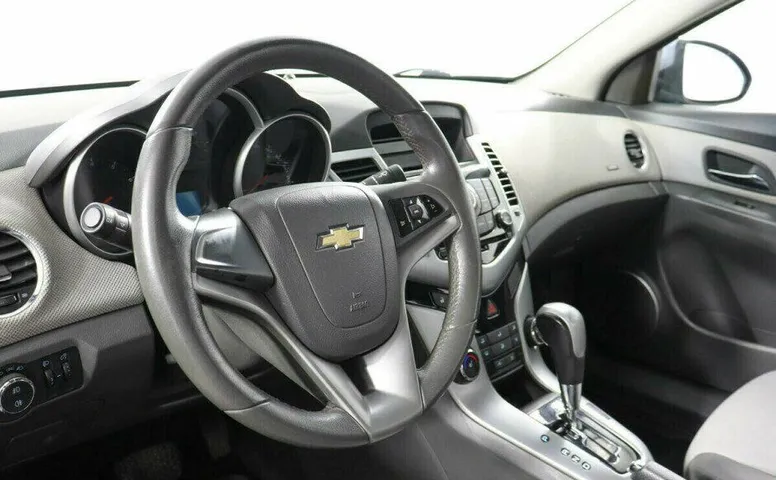 Chevrolet Cruze 1.6 Автомат