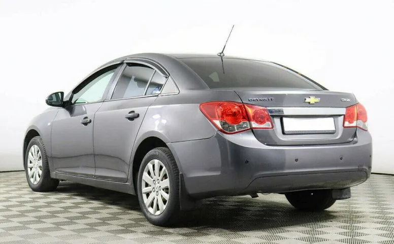 Chevrolet Cruze 1.6 Автомат