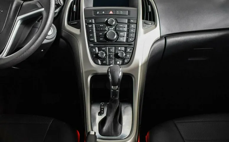 Opel Astra J