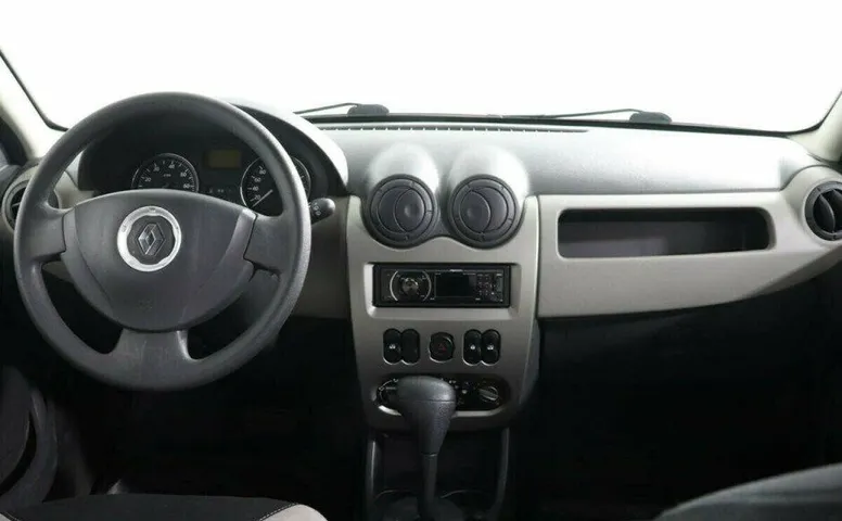Renault Sandero 1.6 Автомат