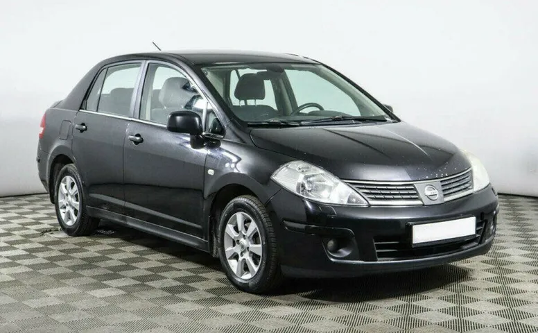 Nissan Tiida 1.6 Автомат