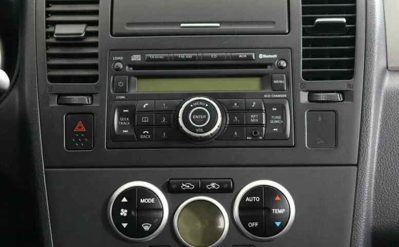 Nissan Tiida 1.6 Автомат