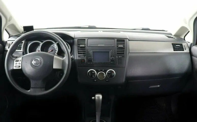 Nissan Tiida 1.6 Автомат