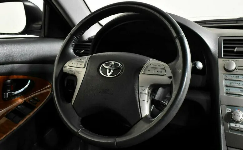 Toyota Camry 2.4 Автомат