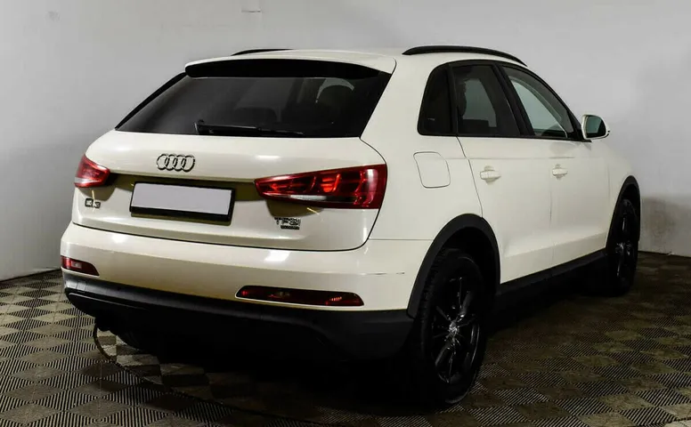 Audi Q3 I (8U)