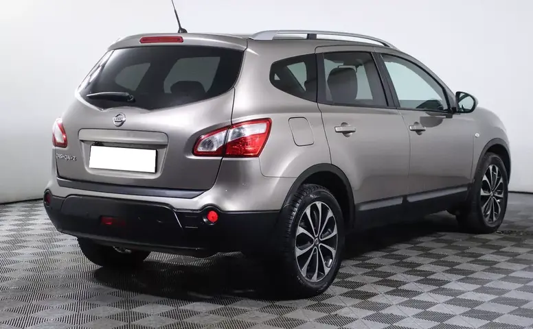 Nissan Qashqai+2