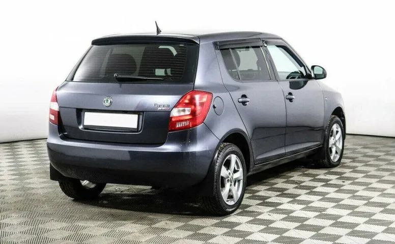 Skoda Fabia 1.6 Автомат