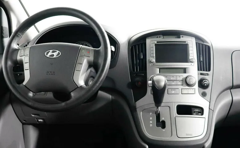 Hyundai Grand Starex I