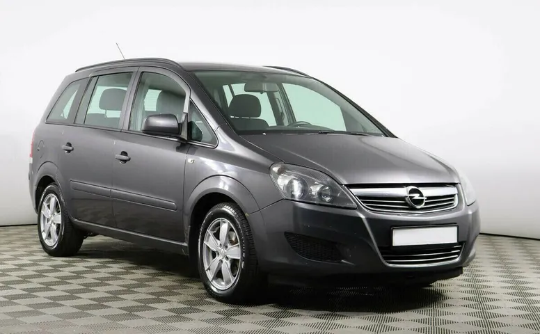 Opel Zafira B Рестайлинг