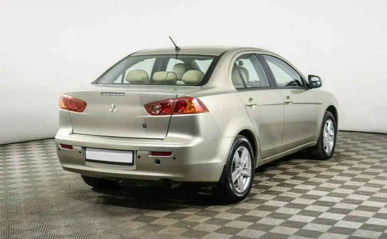 Mitsubishi Lancer 1.8 Вариатор