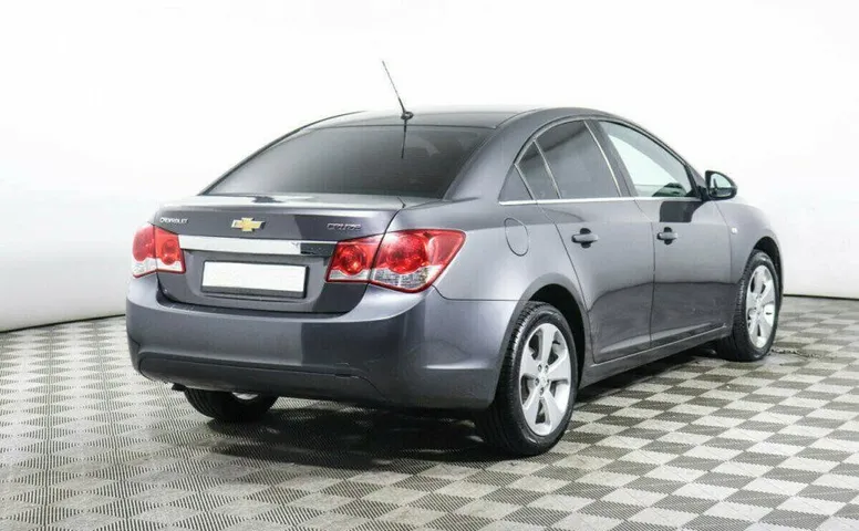 Chevrolet Cruze 1.8 Автомат