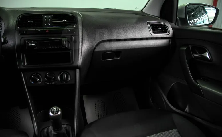 Volkswagen Polo, 5 поколение