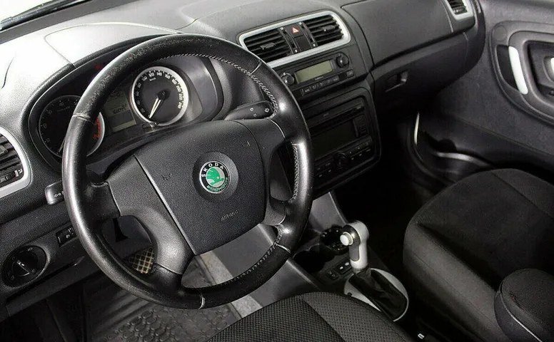 Skoda Fabia 1.6 Автомат