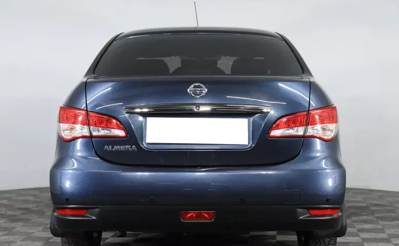 Nissan Almera