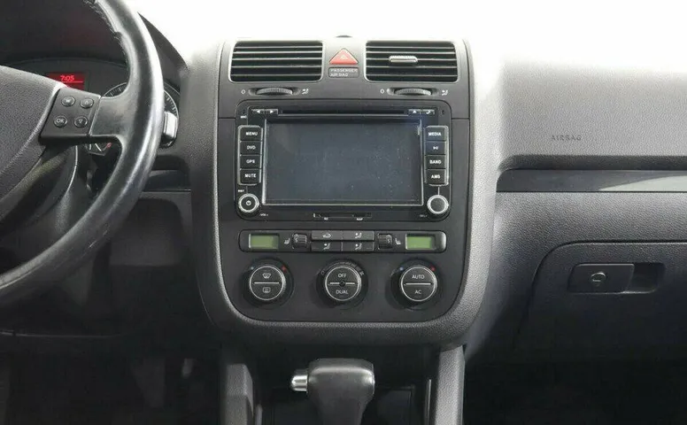 Volkswagen Golf 1.4 Робот