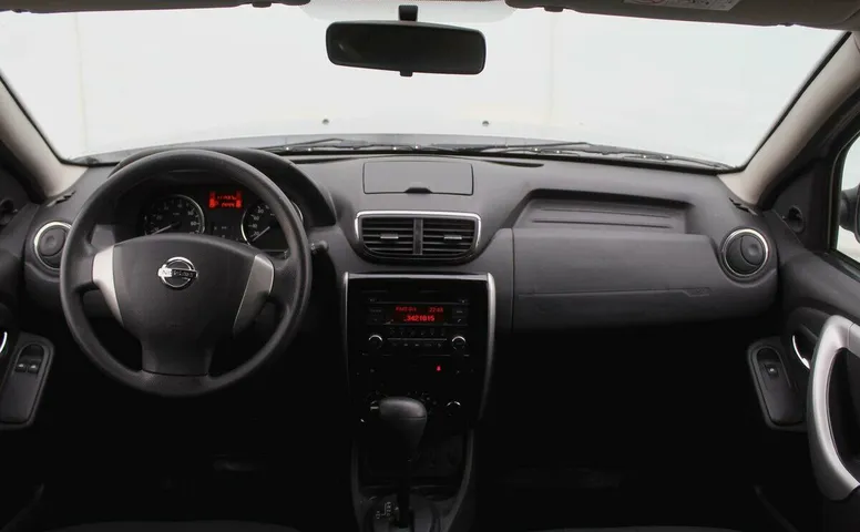 Nissan Terrano III (D10)