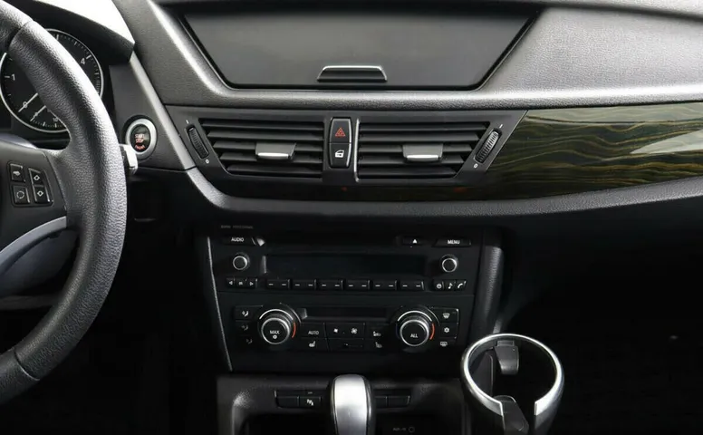 BMW X1 I (E84)