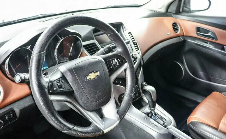 Chevrolet Cruze 1.8 Автомат